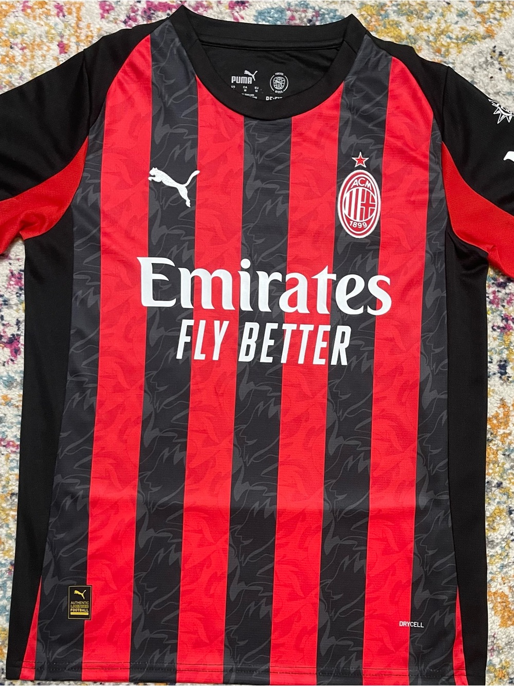 milan home jersey M